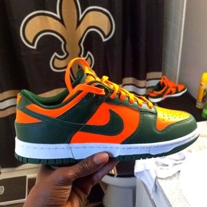 Miami hurricanes dunks